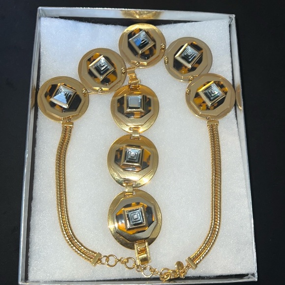 NWT Tortoise and Gold Necklace and Bracelet Set - Picture 8 of 9